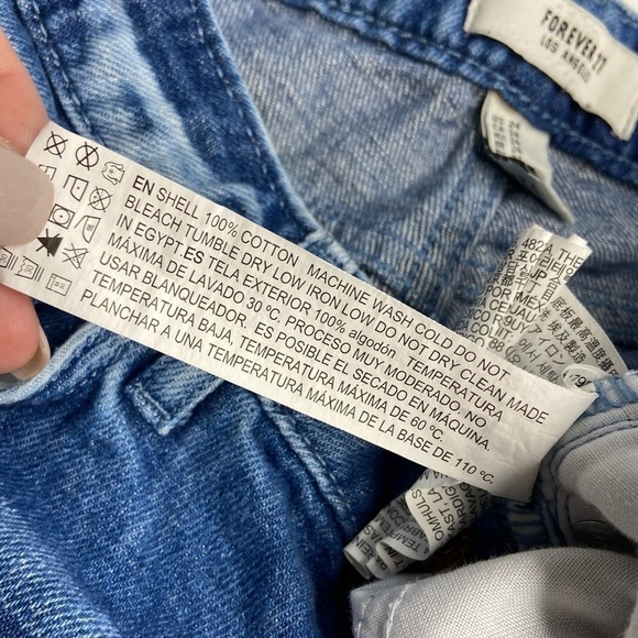 F21 High Waisted Distressed Mom Jeans - Picture 6 of 6